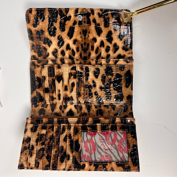 Guess Wallet - Picture 9 of 14